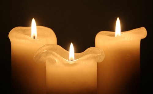 gallery/candles-1135017_640